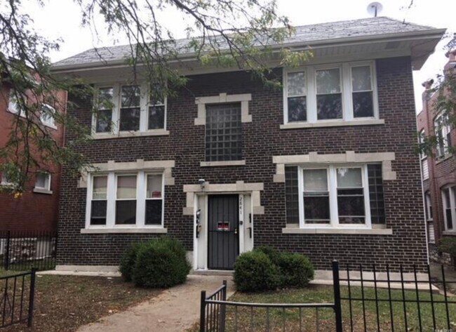 Building Photo - 2841 Meramec St