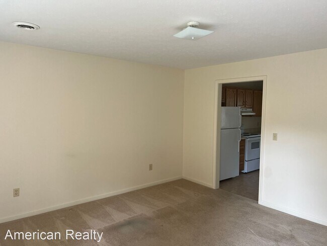 Building Photo - 2 br, 1.5 bath House - 116 VAN STREET