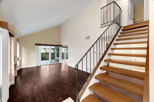 Building Photo - Beautiful 2-Story, 3-Bedroom, 3-Bath Townhome Community Pool