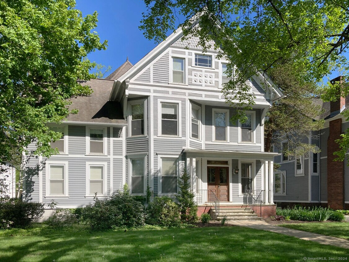 Primary Photo - 611 Whitney Ave