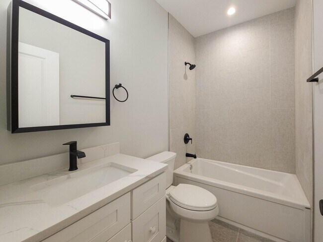 Foto del edificio - 4840 N Wolcott Ave