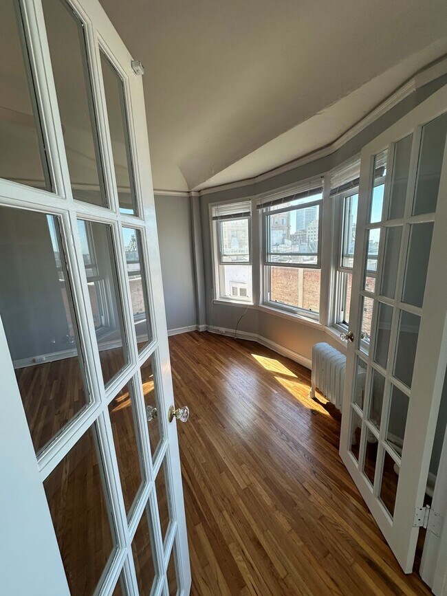 Foto del edificio - 1167 Bush Street (1314R)