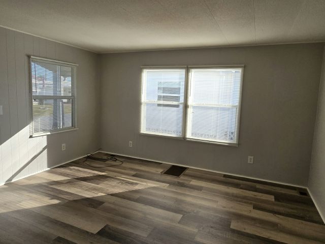 Foto del edificio - 206 50th Avenue Plaza W