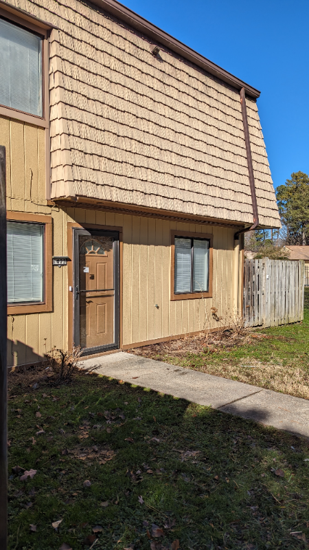 Primary Photo - 1473 Monterry Pl