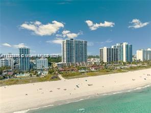 Building Photo - 2555 Collins Ave