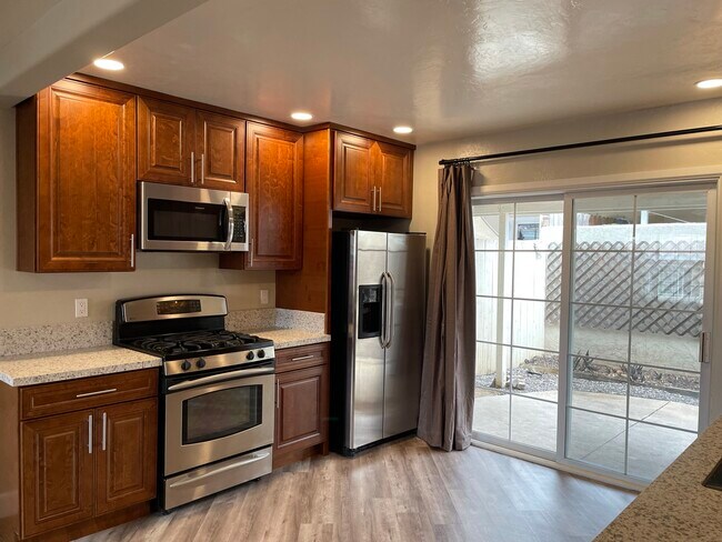 Foto del edificio - 12331 Leona Ln