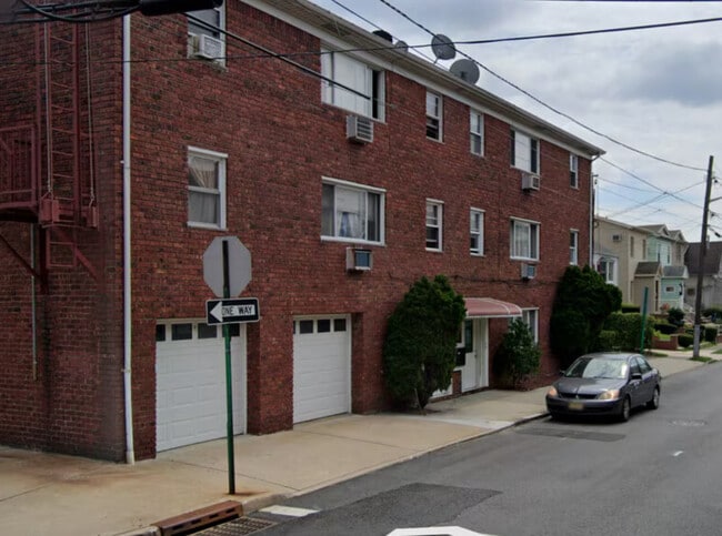 Building Photo - 142 Shaler Ave