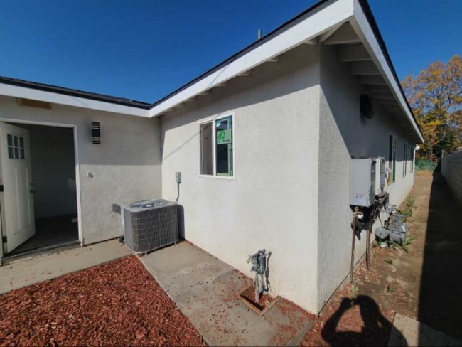 Photo - 244 E 2nd St Apartment