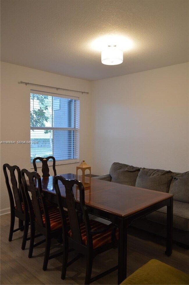 Foto del edificio - 1522 SE 26th Ter