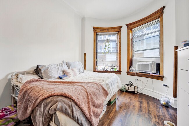 Foto del edificio - 3934 N Sheridan Rd