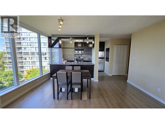 Photo du bâtiment - 5068 Kwantlen St