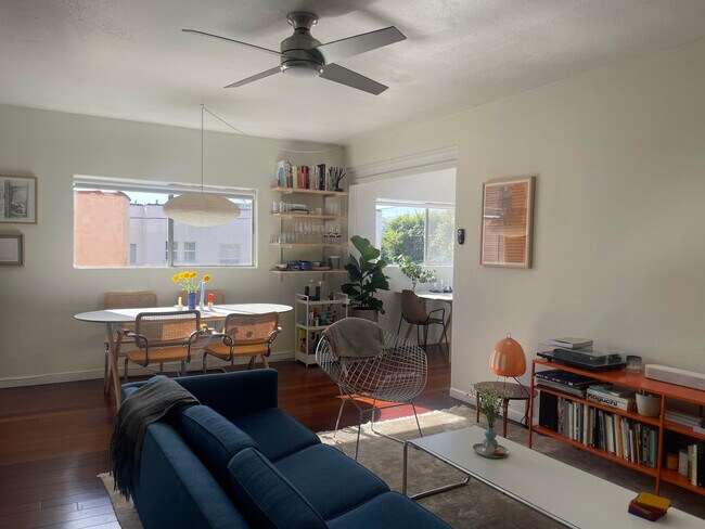 Foto del edificio - 1321 S Mansfield Ave