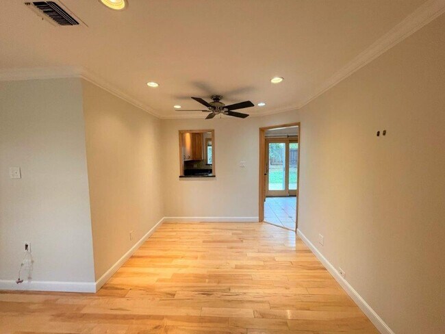 Building Photo - Concord! Beautiful fully remodeled 3 bedro...