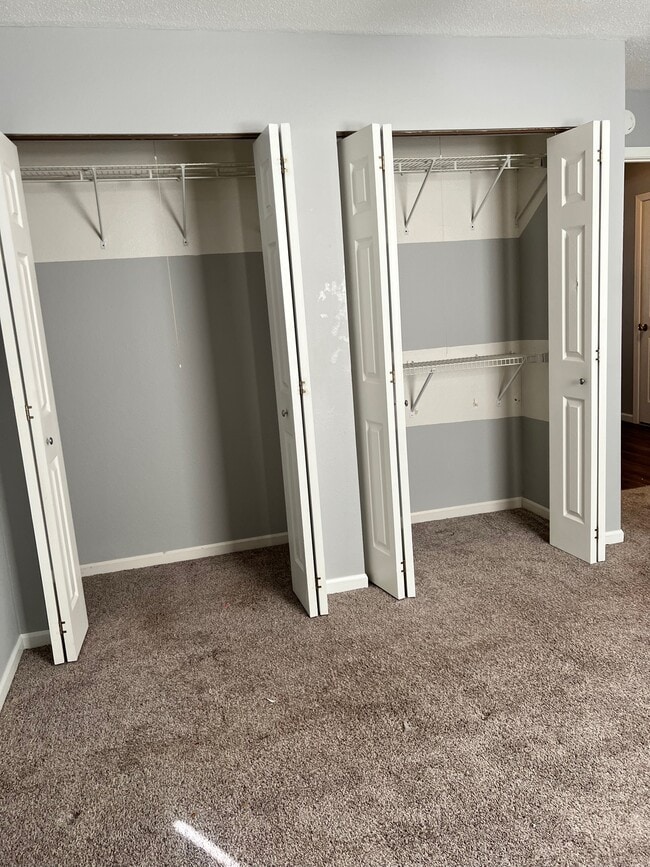 Building Photo - 2636 Villa Park Dr