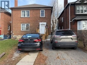 Building Photo - 2712 Lake Shore Blvd W