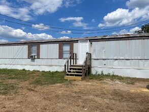 Building Photo - 755 Old Branch Rd