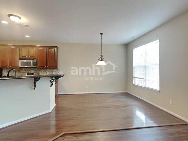 Foto del edificio - 1744 Main Divide Dr