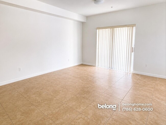 Foto del edificio - 8833 NW 107 Ct