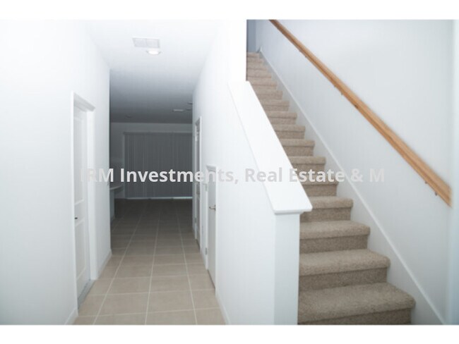 Foto del edificio - 3 bedroom 2.5 Bath townhome in Reedy Reserve !!!