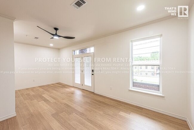 Photo - 1115 N Leverett Ave Apartment