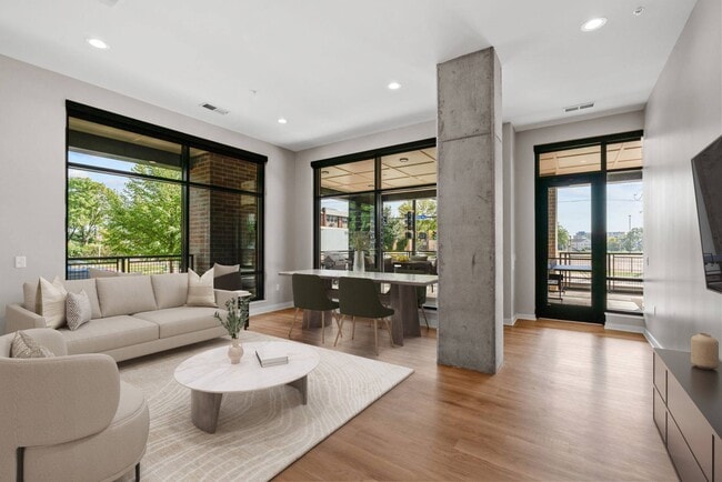 Building Photo - Expo