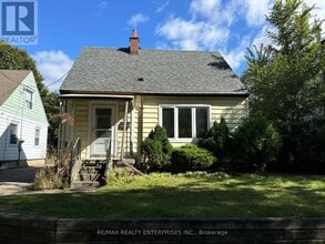 Building Photo - 25 Tedder St
