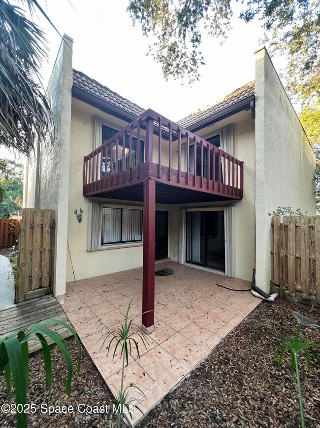 Foto del edificio - 8716 Hibiscus Ct