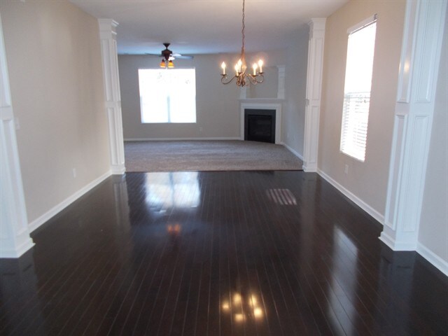 Foto del edificio - 4003 Saphire Ln