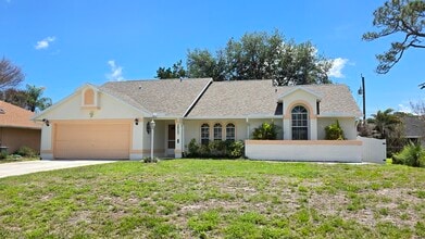 Building Photo - 2820 SE Pace Dr