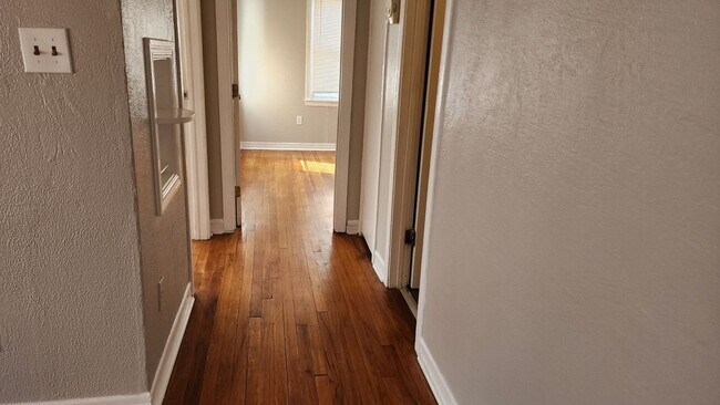 Foto del edificio - 2 Bed 1 Bath Home in NW OKC!  Great Locati...