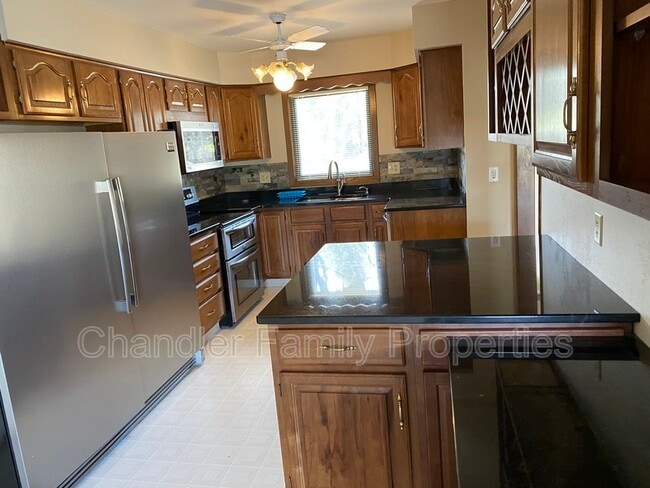 Building Photo - 5680 Spring Brook Rd