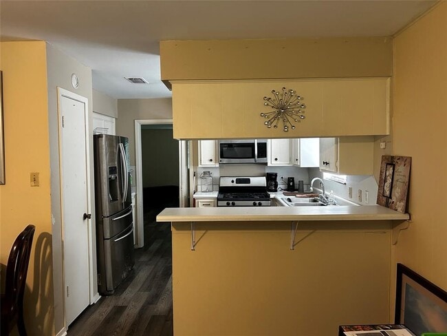 Building Photo - 4018 Redwin Cir