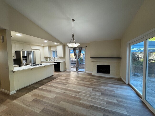 Foto del edificio - 4894 Alondra Way