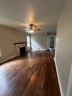 Building Photo - 405 8th Ave SW