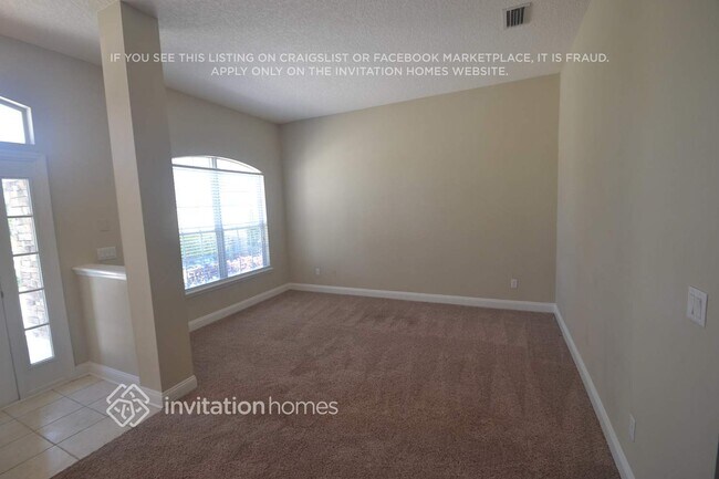 Foto del edificio - 382 Edge of Woods Rd