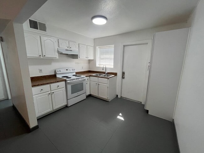 Photo - 1020 North 11th St Apartment