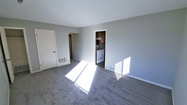 Foto del edificio - 372 26th Ave SW