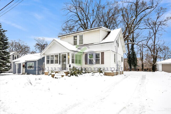 Foto del edificio - 2 MONTH LEASE ONLY! GORGEOUS 4 BEDROOM HOME!!! Available NOW- Month to month lease only!