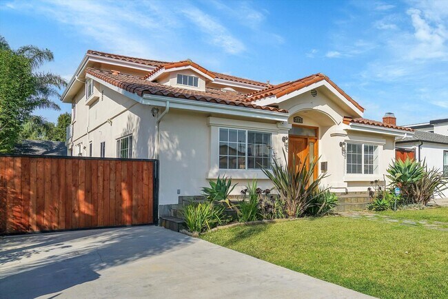 Foto del edificio - 4721 Berryman Ave