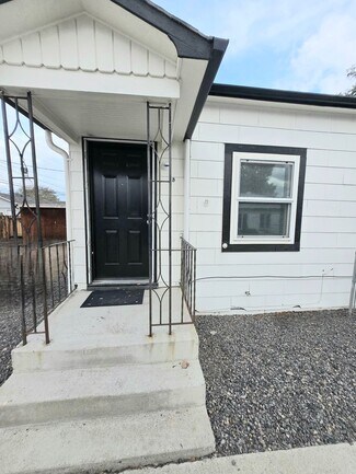 Building Photo - 1720 H St