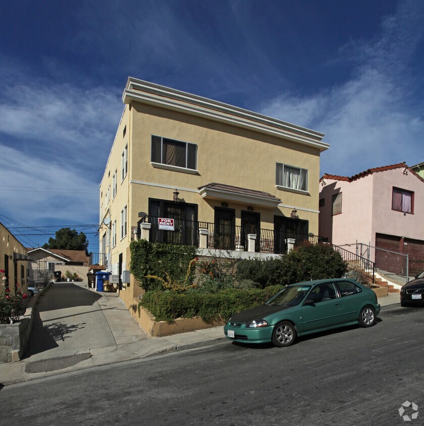 Foto del edificio - 975-977 1/2 Marview Ave