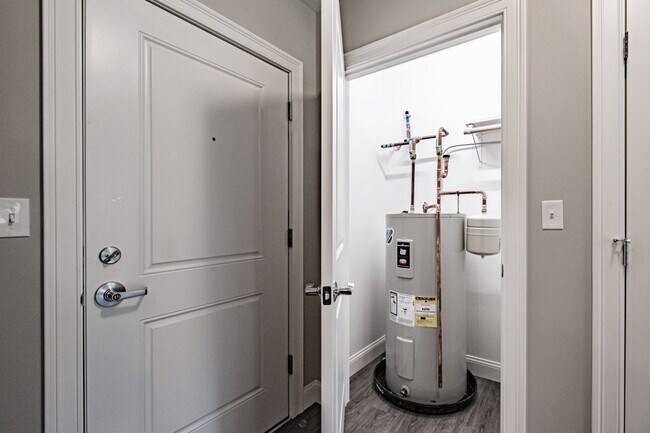 Building Photo - Lakewood Apartments- 15 Eco Way