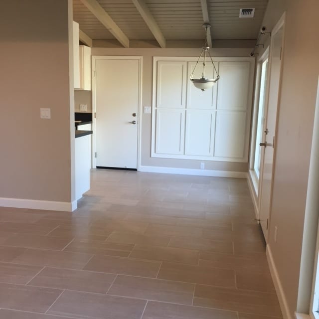 Building Photo - Charming Detached Home