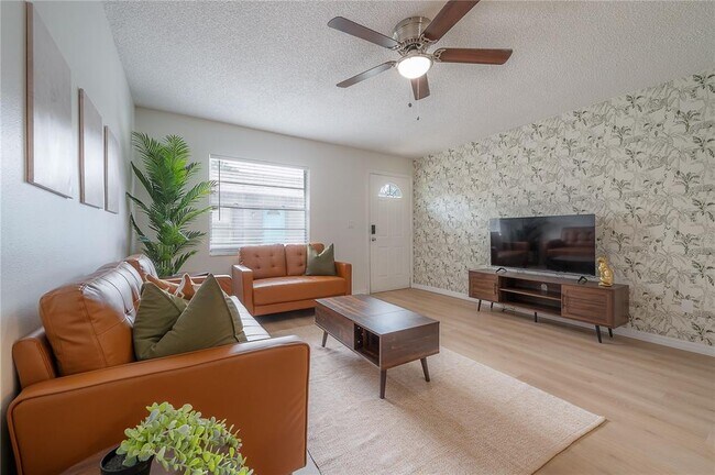 Foto del edificio - 6908 S MacDill Ave