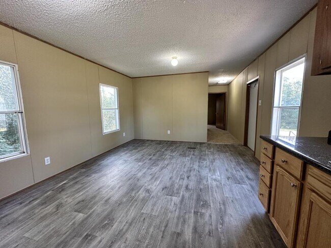 Building Photo - 125 Deer Creek Rd