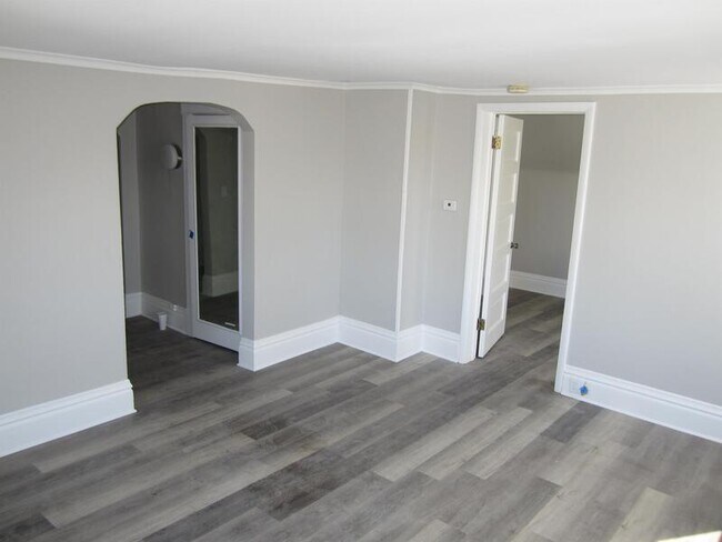 Foto del edificio - 119 Tennyson Ct