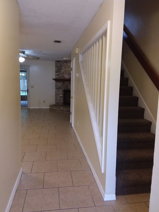Photo - Large 2/2.5 towhome near NAS Jax
