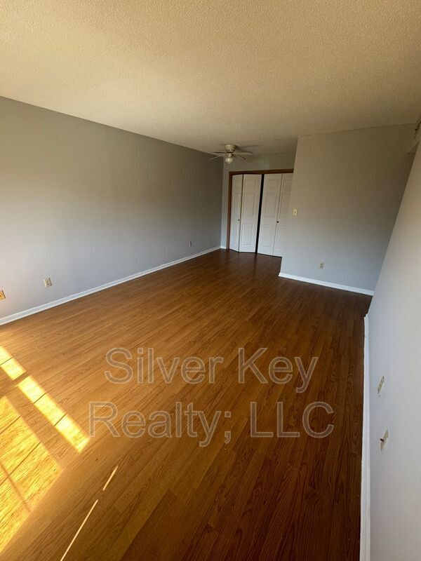 311 Sunset Dr Unit 2, Athens, TN 37303 Condo for Rent in Athens, TN