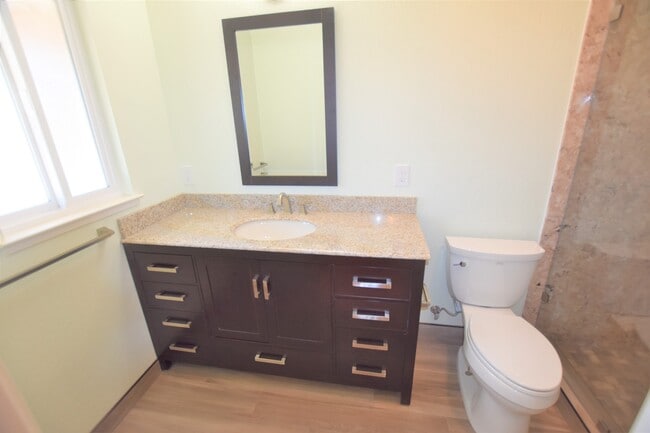 Building Photo - Beautiful 1,396 square foot home situated ...