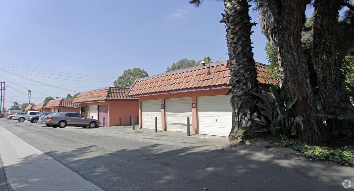 Foto del edificio - Rialto Park Apartments